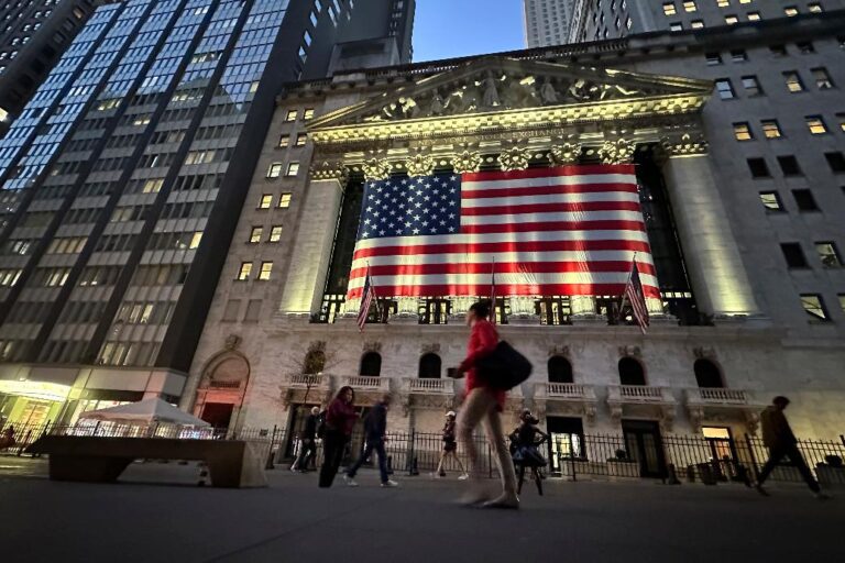 US Financial Markets in 2025: Key Trends and Economic Outlook